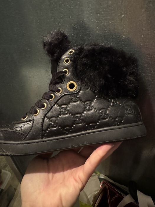 Дамски обувки с естествен пух