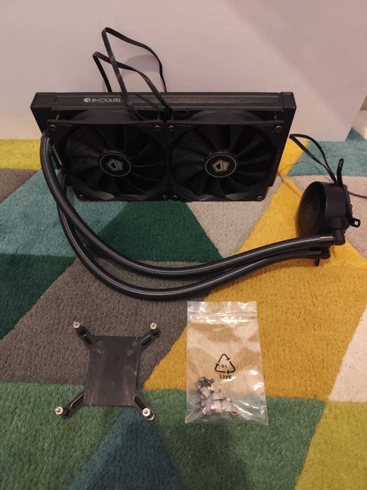 Cooler procesor ID-Cooling Frostflow X 240