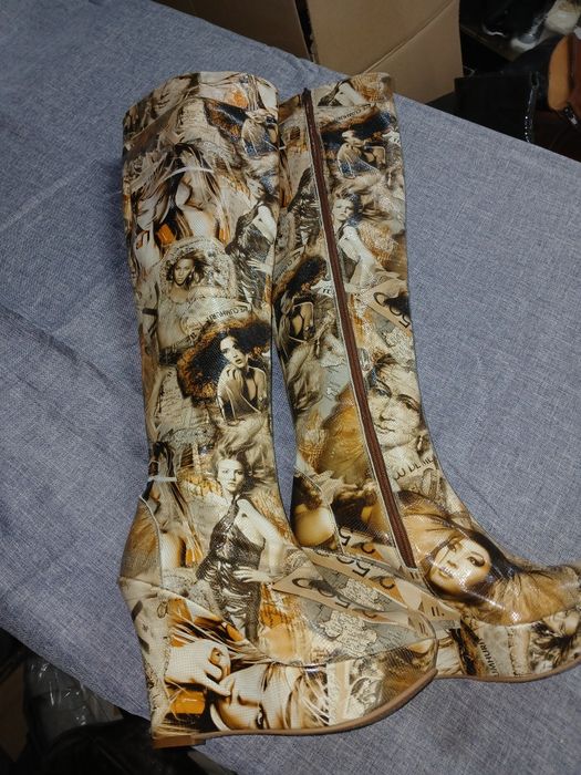 Cizme damă mărimea 37 din piele naturală – cu imprimeu artistic