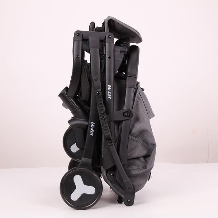 Коляска прогулочная