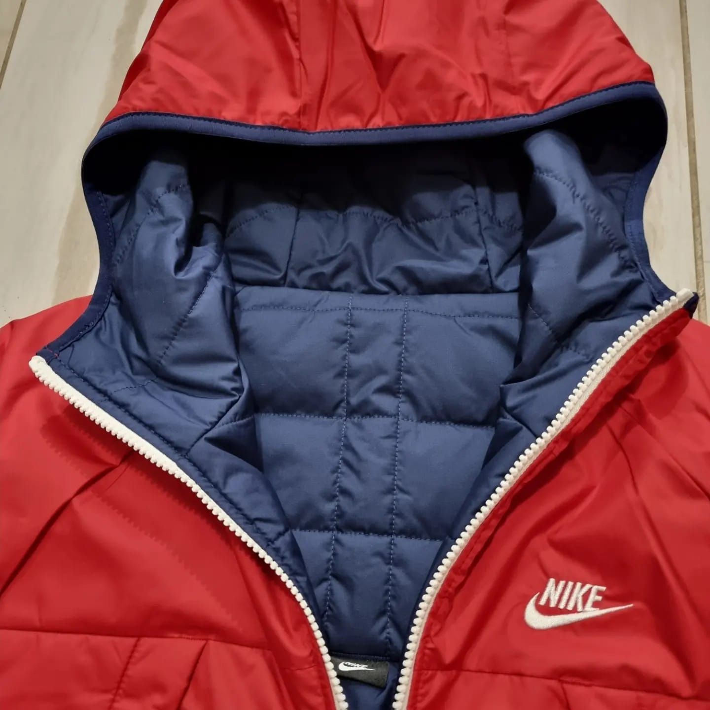Geaca Nike Reversibila 100% originala, marimea S