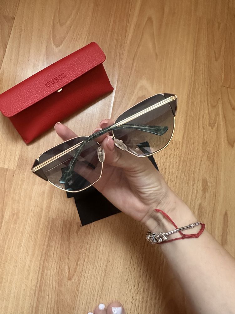 Дамски очила Guess