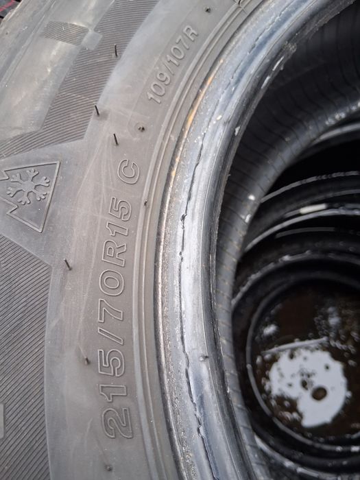 215 70 15 С за БУС LASSA 2бр зимни дот 2022г