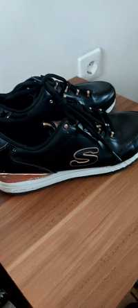 Спортни обувки Skechers,като нови.