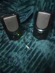 Это пара USB Колонок.  Bu USB dinamiklari juftligi.