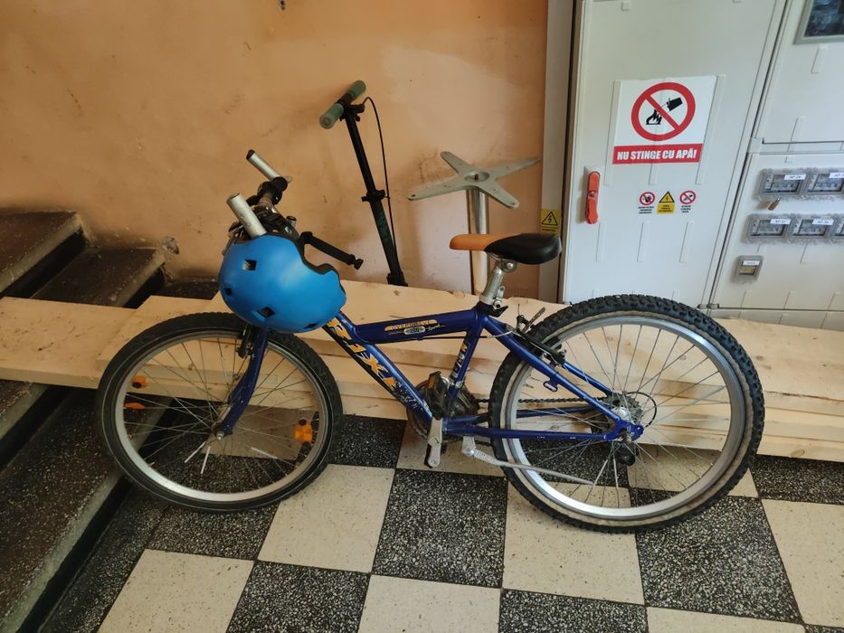 Vând Bicicleta Copii 6-12 ani