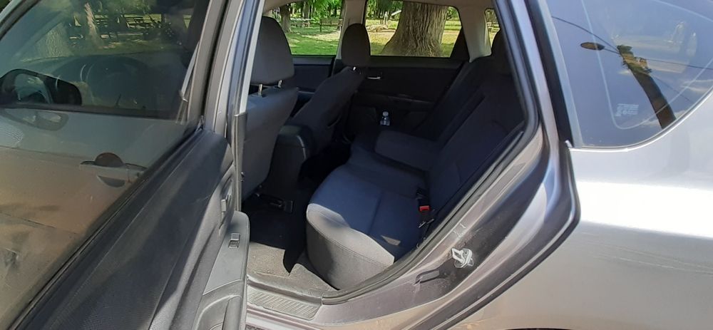 Vând Mazda 3 Hatchback