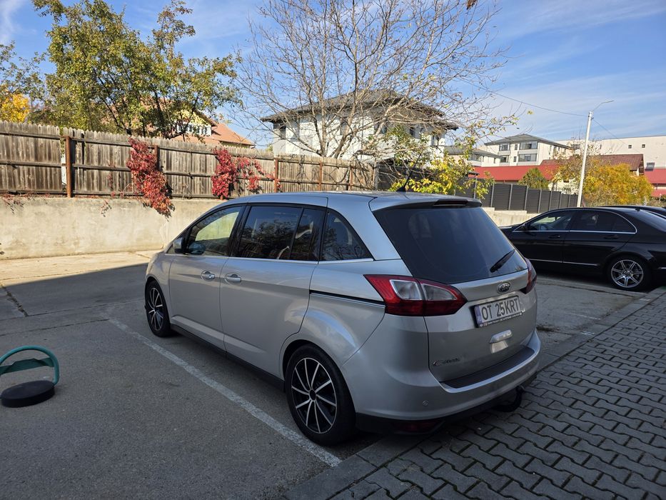Vand sau Schimb Ford Gand C Max 2014