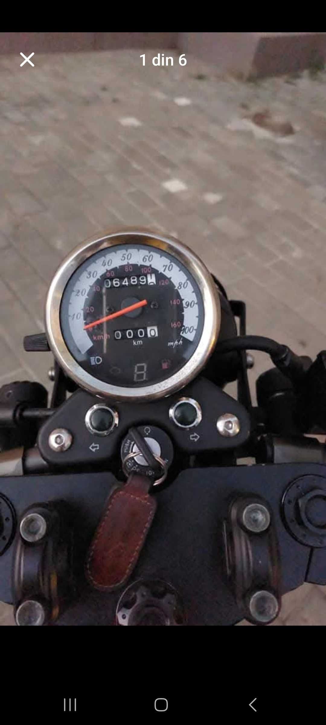 Vand motocicleta britanica Mutt Mongrell