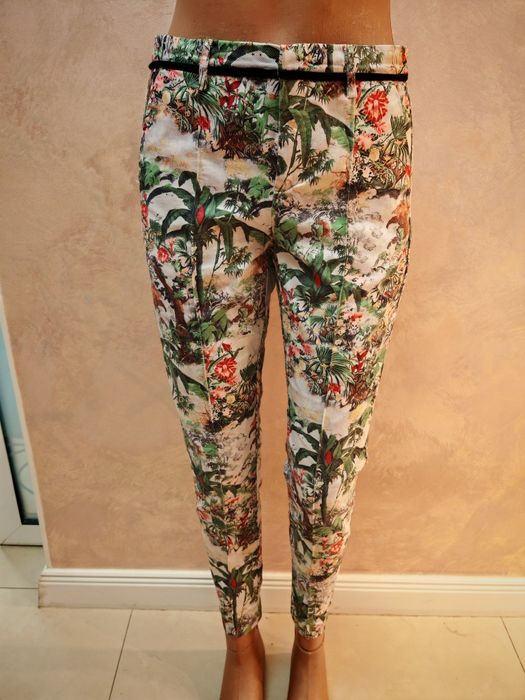 Reducere! Pantaloni Pull & Bear, 36