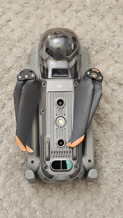 Продавам Dji Mavic Air 2s Fly more combo