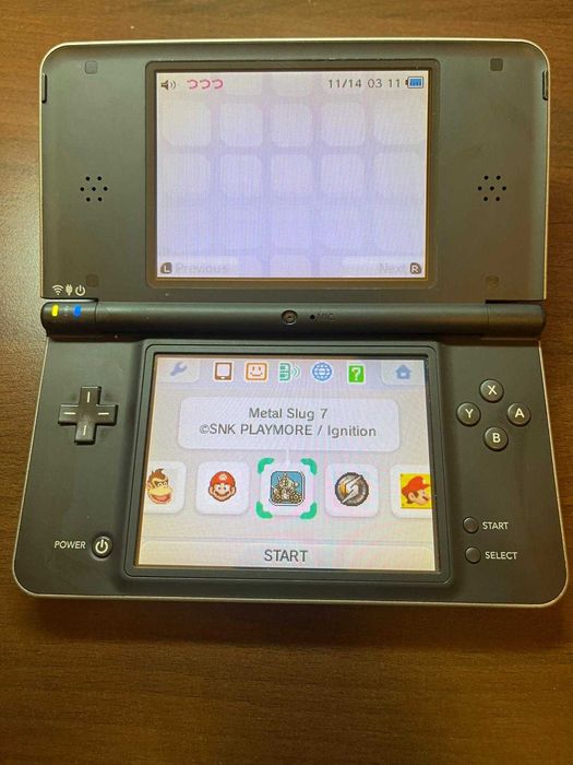 Nintendo DSi XL modat