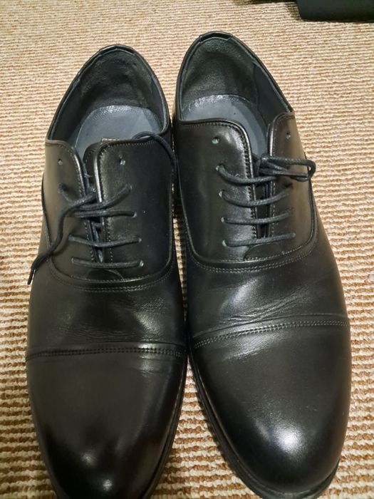 Костюм брюк и обувь