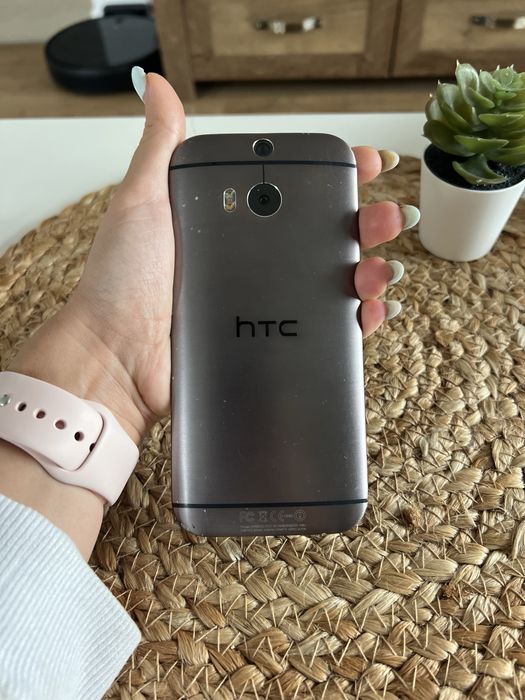 HTC One M8 – 16GB, funcțional, alumini
