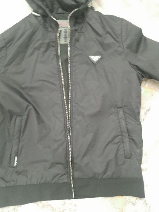Ветровка оте жаксы жагдайда сатылады б/у