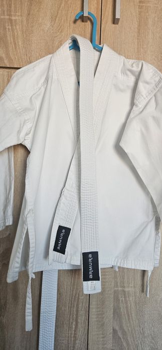 Vând kimono karate "Armura" 130 cm