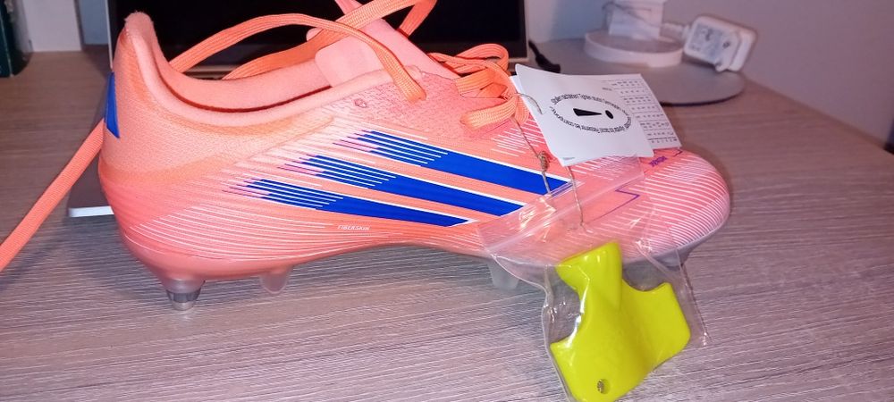 Ghete fotbal Adidas F50 marime 40