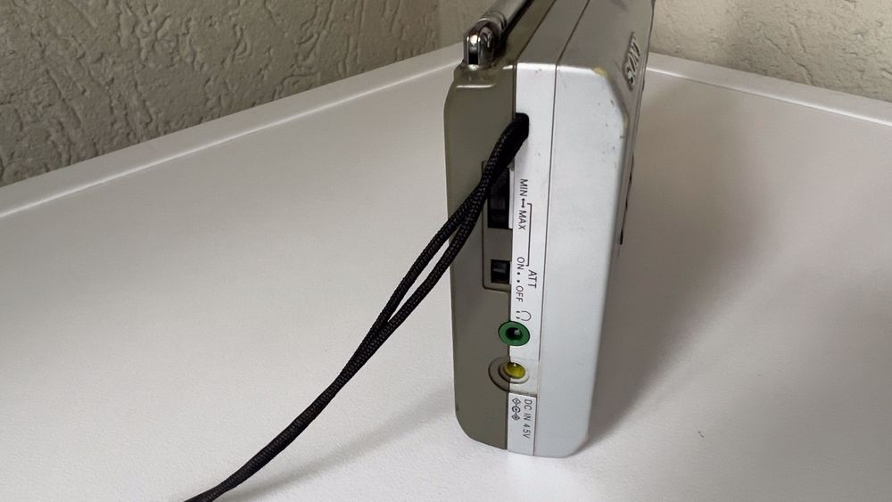 Vintage Radio Sony ICF-SW35 1999 Tokyo.