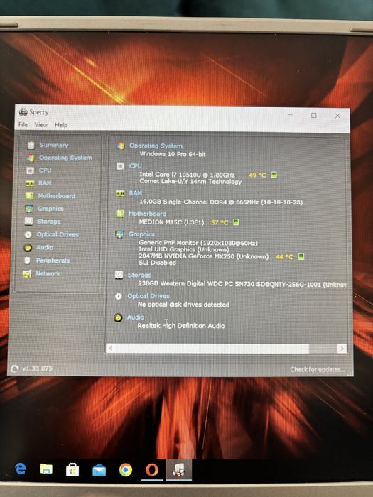 Laptop Gaming• i7-10th gen• 16gb ram DDR4• Nvidia• taste luminate