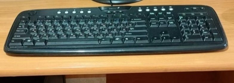 Продам клавиатуру на компьютер