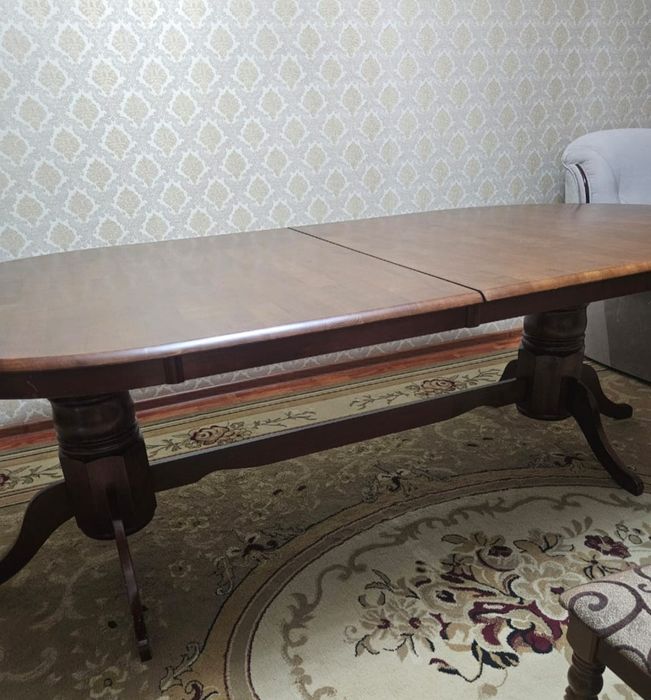 Продам стол в идеальном состоянии