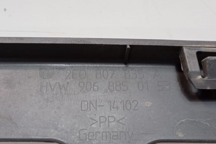 Grila  bara fata 2E0807835A Volkswagen VW Crafter prima generatie