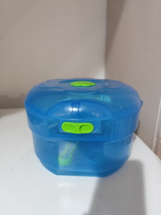 Sterilizator pentru microunde