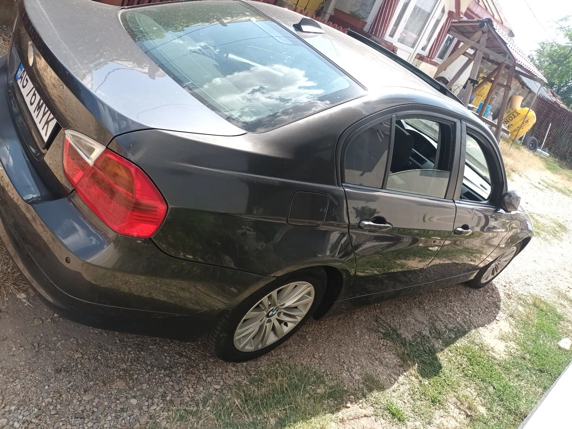 Vând BMW E90 AN 2007 163CP  M47