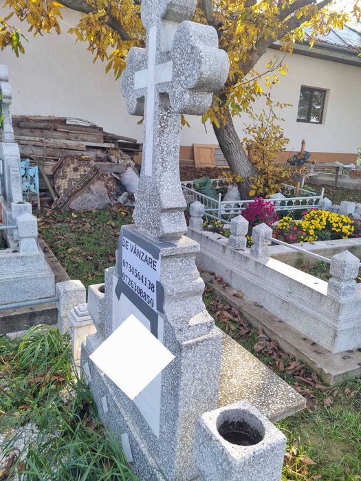 Vând monument funerar in sat Cerchejeni
