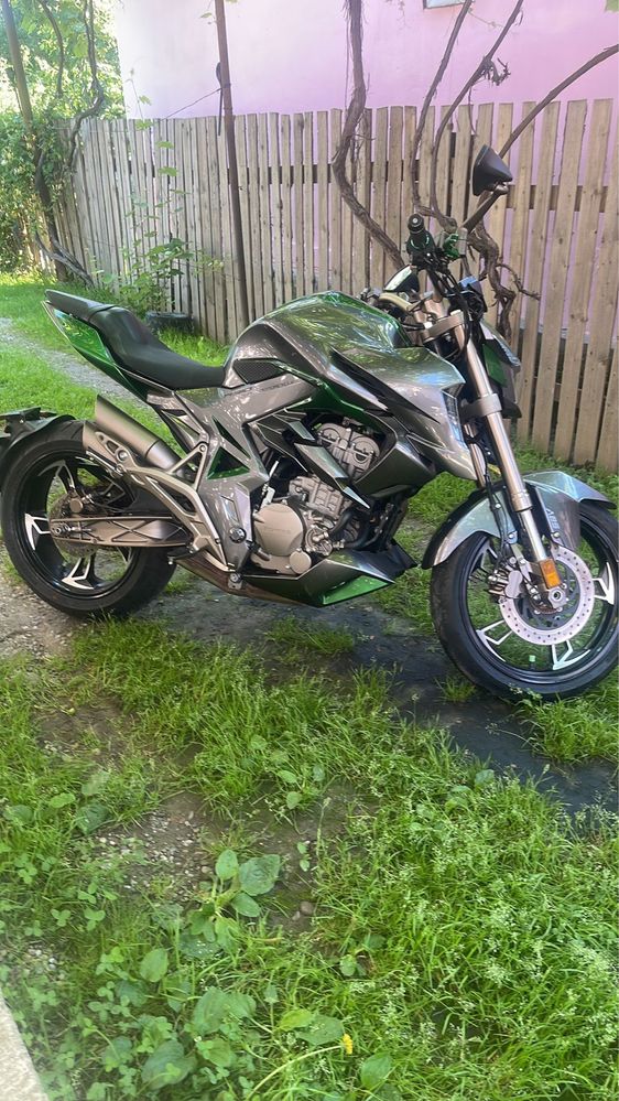 Motor Zontes 300  2022