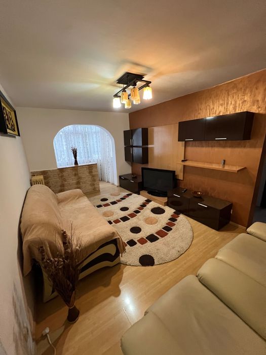 Închiriere apartament 3 camere – Craiovița Nouă, Craiova