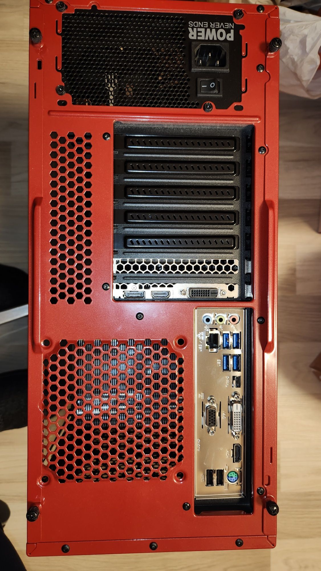 Компютър М.2 SSD Fractual Design