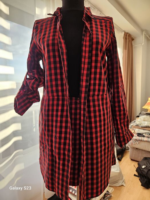 Cămașă cu fusta Zara. Marimea xs-s. 50 lei