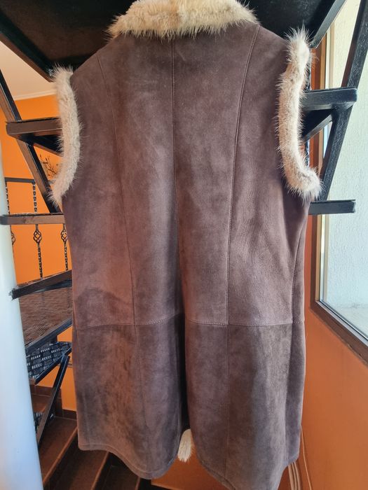Vând vestă de blană naturală