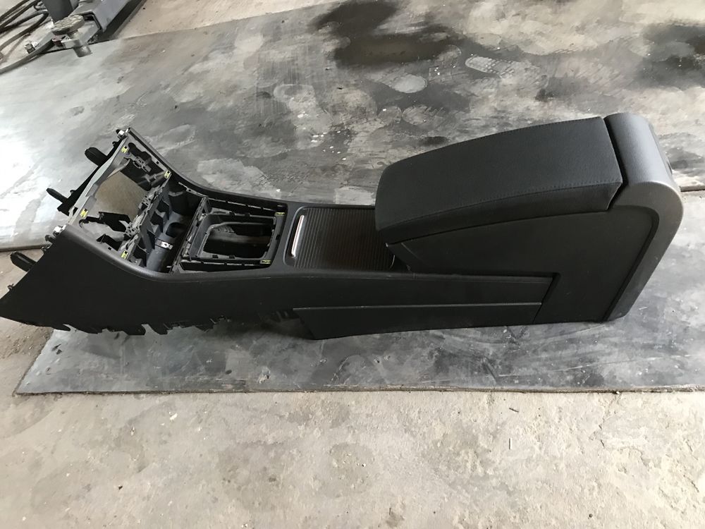 Cotiera VW Passat B6 B7 CC Suport Pahare Priza Ventilatie