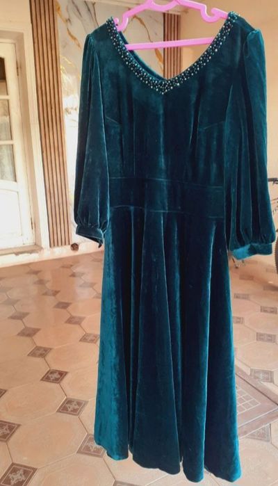 Srochno  sotiladi Vecherniy Barxatnoe platie