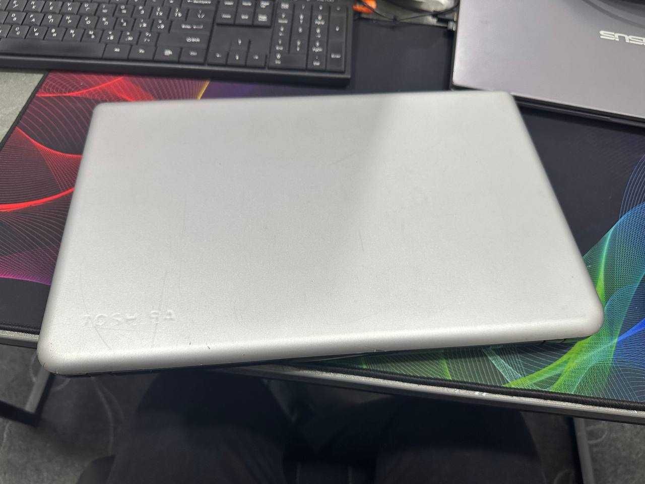 Toshiba core i5 512 xotira