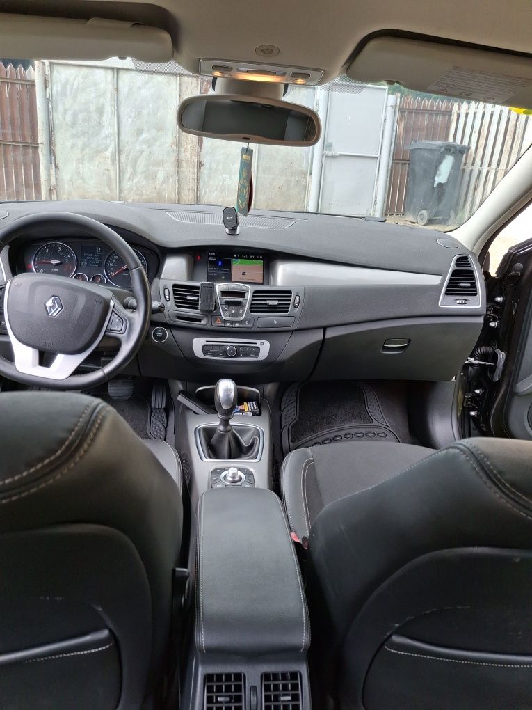 Vând renault laguna3 1.5 2014