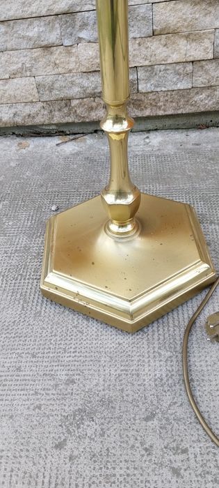 Lampadar de podea, alamă