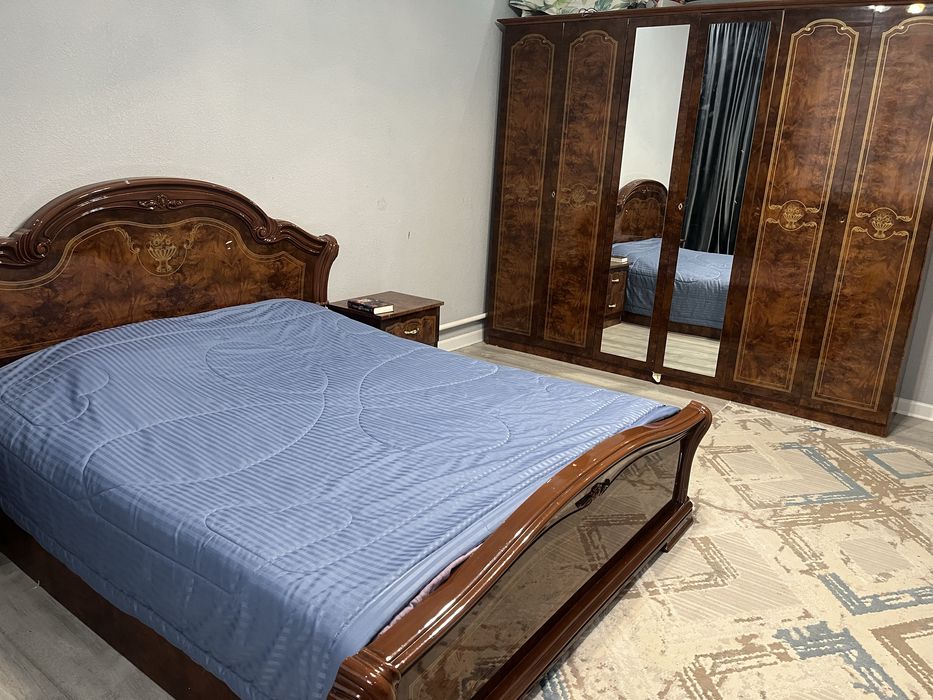 Спальный гарнитур