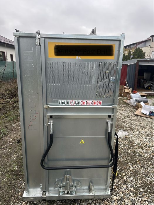 Vand container mobil cu trei laturi din tabla, foarte rezistent