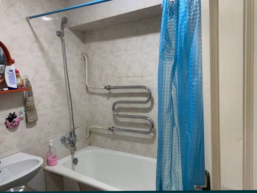 Юнусабад таштюрьма 3/1/4 70м2 $74.000 срочно Продается!