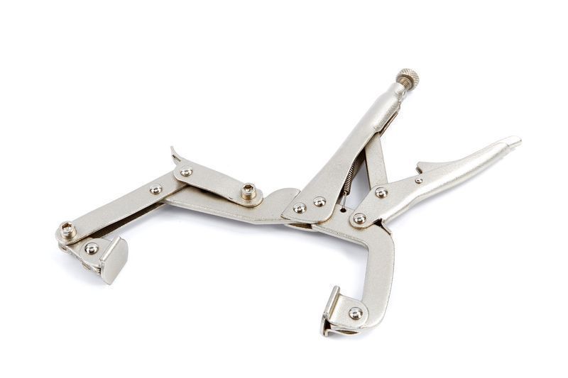 Самозаключващи се клещи