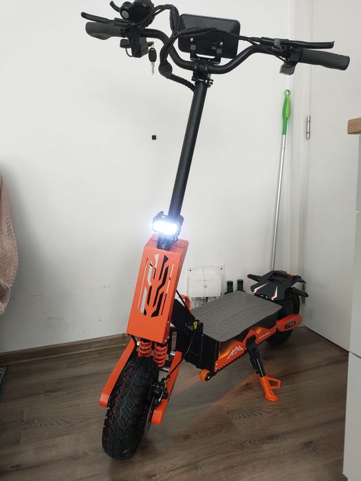 Prinde 85km/h trotineta electrica foarte puternica  Dual Motors 5600W
