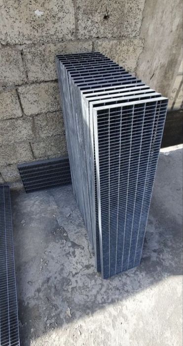 Trepte zincate galvanizate