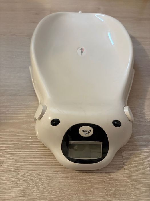 Vând cântar bebeluș