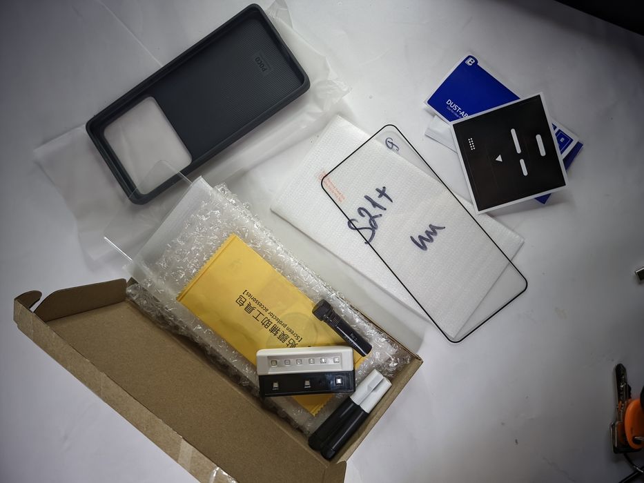 Чехол и стекло обмен