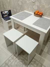 Кухонный обеденный стол