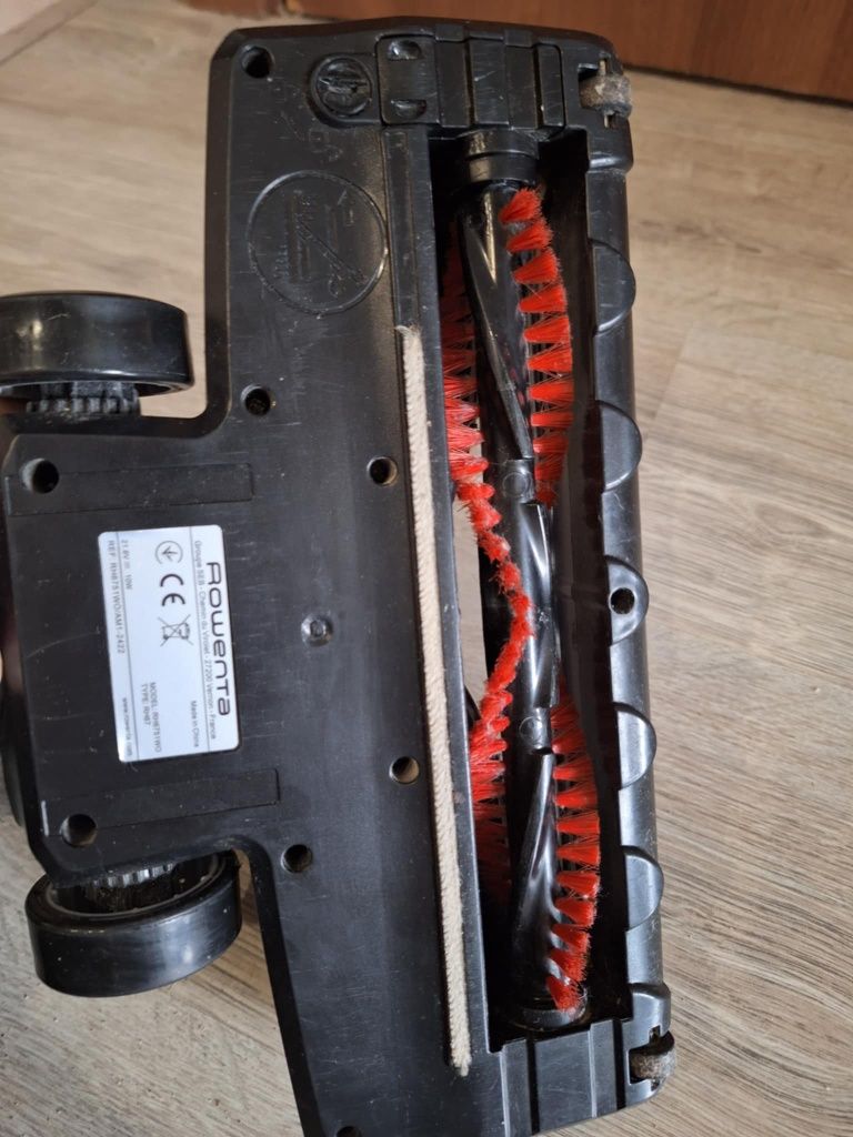 Безкабелна вертикална прахосмукачка Rowenta Rh6751 dual force