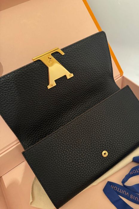 Portofel original Louis Vuitton Capucines